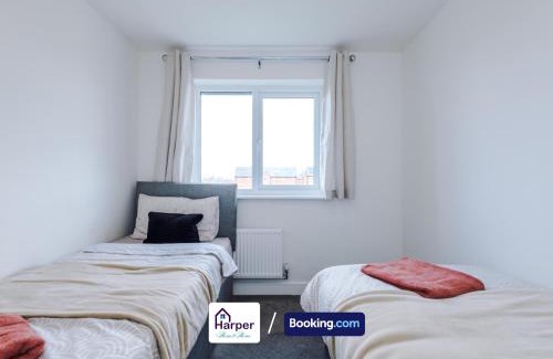 Chester House | Prime Location 3 storey By Harperletting Short Lets & Serviced Accommodation Chester With driveway Long or Short stays
