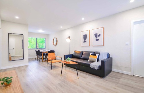 East Little Havana Apartment | Prime Location Apartment at Calle Ocho