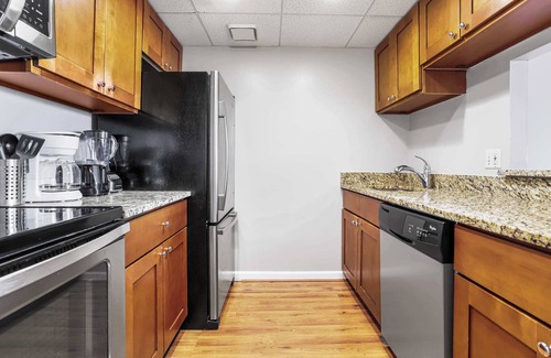 Arlington Apartment | Prime location Apt W City Views