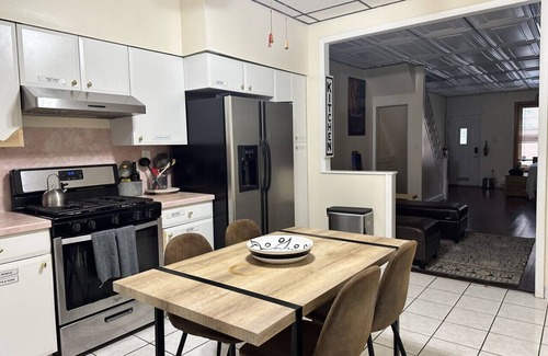 Girard Estates Apartment | Prime Location: Friendly Block, Walkable, Smart TV