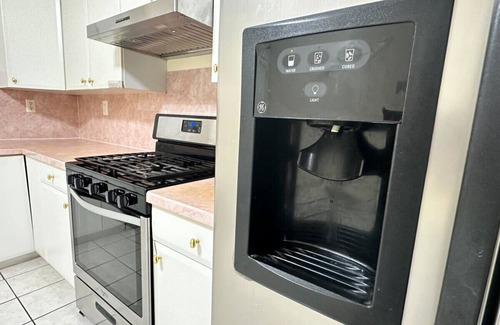 Girard Estates Apartment | Prime Location: Friendly Block, Walkable, Smart TV