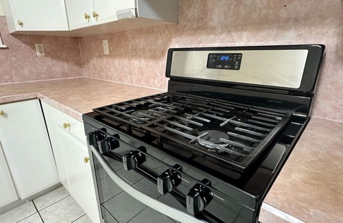 Girard Estates Apartment | Prime Location: Friendly Block, Walkable, Smart TV