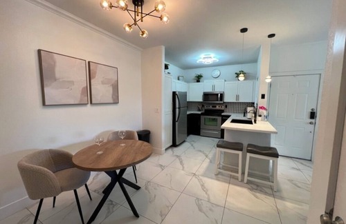 Paradise Valley Condo | Prime Location - Luxurious Scottsdale Condo
