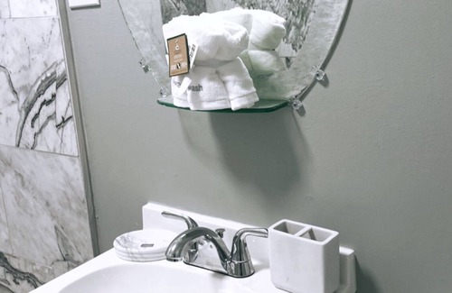 North Philadelphia West House | Prime Location Philadelphia Apartment