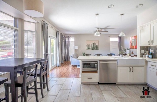 Chandler House | Prime Location, Private Pool, Office & Fast Wi-Fi!