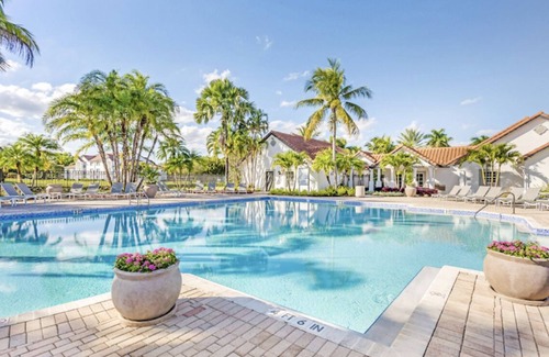 Delray Beach Apartment | Prime Location. Renovated Unit. Run by a Hospitality Professional. Many Perks+