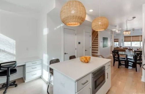 Biddleville House | Prime Location, Rooftop City View, Walkability