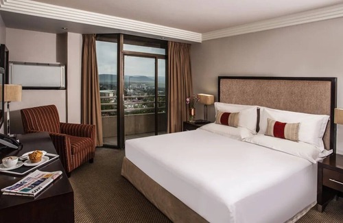 Maseru Hotel | Prime Location! With FREE Parking & Outdoor Pool, Close to Maseru Golf Course!