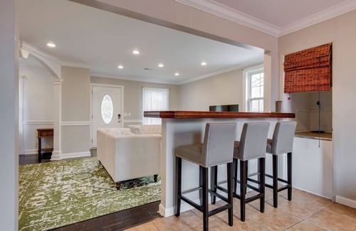 Sylvan Heights House | Prime & Lovely 6BR Home with Jacuzzi! W/D!
