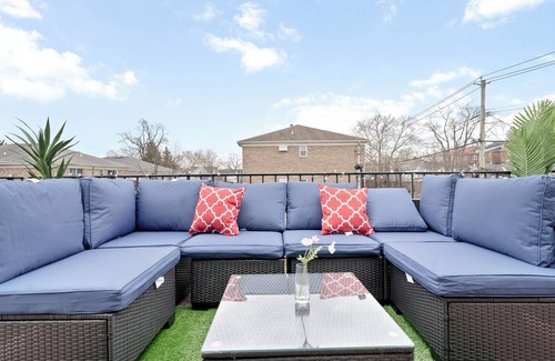 Southeast Yonkers House | Prime Luxury NYC with Balcony+Gameroom+Free Parking!
