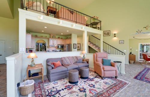 Marcola House | Prime McKenzie River Gem Sunroom and Views!