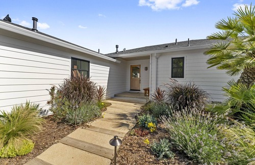 Mill Valley House | Prime Mill Valley Location - Updated Sycamore Park House w/Cottage