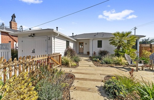Mill Valley House | Prime Mill Valley Location - Updated Sycamore Park House w/Cottage