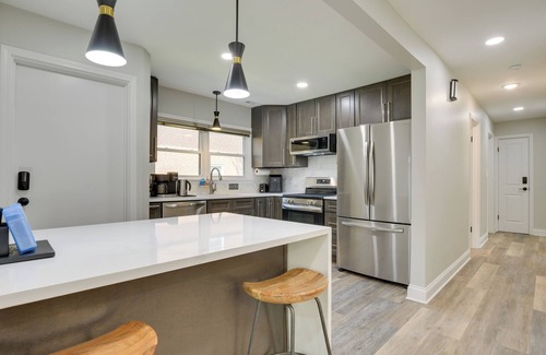 Oak Park Apartment | Prime Oak Park Location: Modern Home w/Yard!