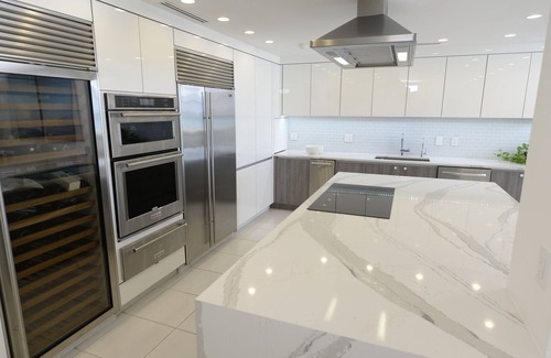 Seven Mile Beach Condo | Prime Residence #7 on 7 Mile Beach, High-End Ground Floor Beachfront Condo