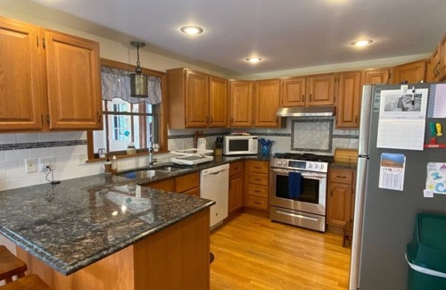 Wellfleet House | Prime Sept Week Available. Well-Appointed Sun filled Home on Quiet Street