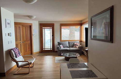 Sundance Estates House | Prime ski-in/ski-out in exclusive Sundance Estates