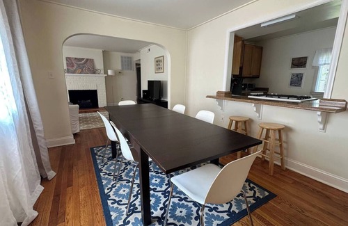 Historic District Apartment | Prime Spot Stay–Simple Comfort, Perfect Location