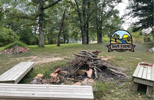 Bourbon RV Rental | Primitive Campsites with water spigot, toilets, and wifi!