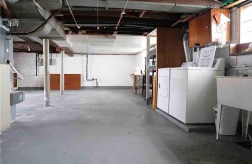 Cleveland Apartment | Primo Apartment 2 Bedroom 1 Bath Free Parking Airport Cleveland Clinic Fairview