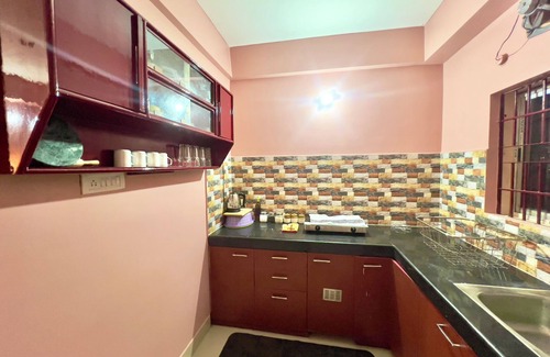 Sualkuchi Condo | Primrose - Aesthetic 2-bedroom condo with WiFi, AC with balcony