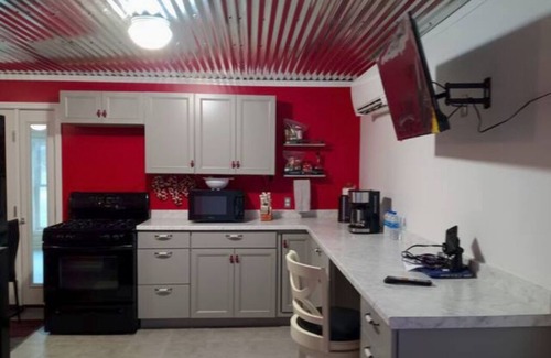 Fairfield Beach Apartment | Primrose at Narcissus Place, no smoking