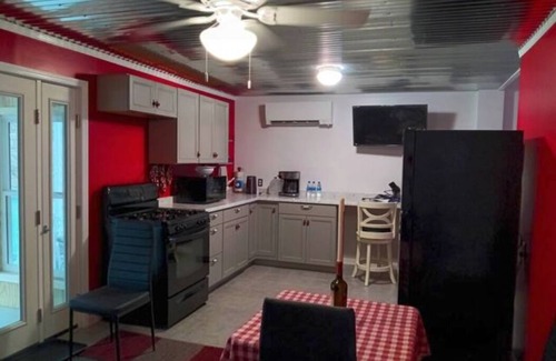 Fairfield Beach Apartment | Primrose at Narcissus Place, no smoking