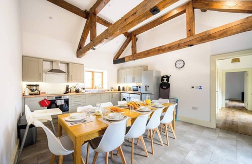 Wollerton Apartment | Primrose Barn : Hot Tub, Games Room, Pet Friendly