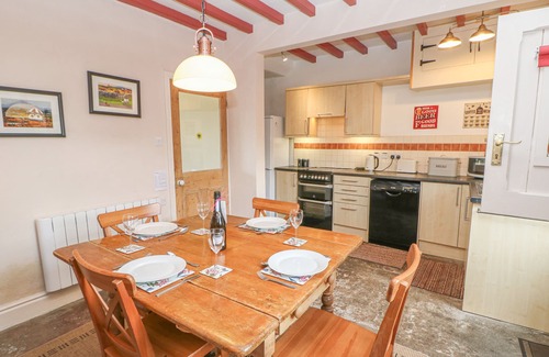 Burtersett Cottage | PRIMROSE COTTAGE, pet friendly, with open fire in Burtersett