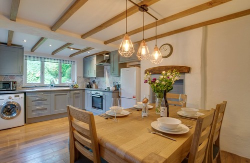 Talskiddy House | Primrose Cottage - Two Bedroom House, Sleeps 4