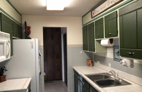 Davis House | Primrose Farmhouse (Near Turner Falls)
