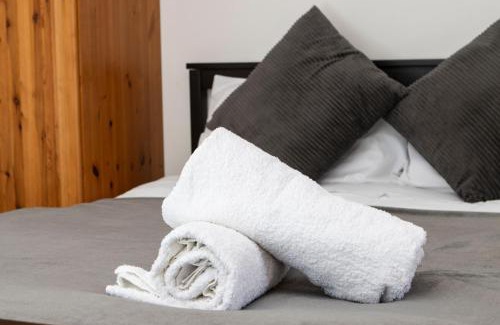 Bowthorpe Villa | Primrose lodge cosy 2 bedroom house in a quiet