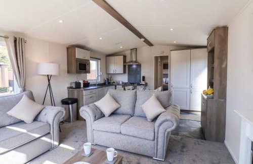 Runswick Bay House | Primrose Lodge