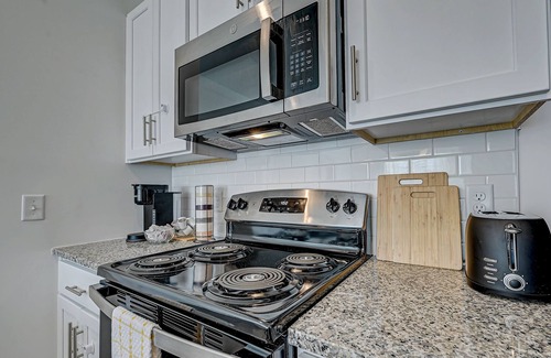Doctors Inlet Apartment | PrimRose Retreat in Orange Pk Nr. NAS JAX& ENTMT.