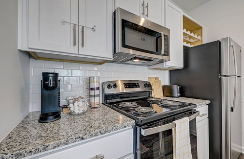 Doctors Inlet Apartment | PrimRose Retreat in Orange Pk Nr. NAS JAX& ENTMT.