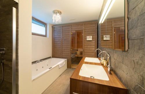 Wildhaus House | Primula