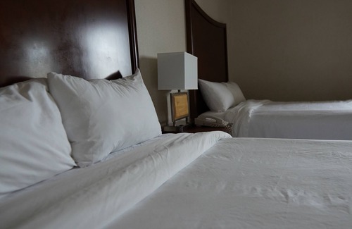 Thunder Bay Hotel | Prince Arthur Waterfront Hotel & Suites