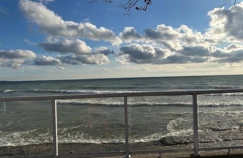 Wellington Cottage | Prince Edward County Lakehouse 3 Bedroom and 3 Bathroom