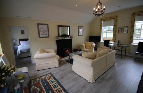 Worton House | Prince Hill Cottages