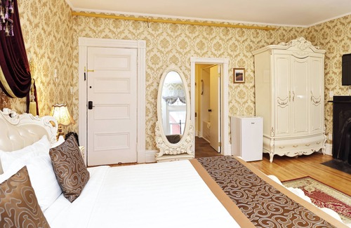 Queens Square Bed & Breakfast | Prince Inn