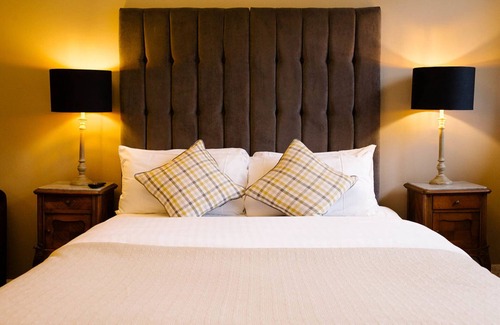 Ravenscourt Park House | Prince of Wales - Townhouse
