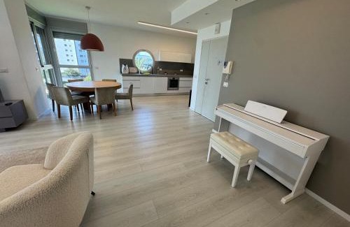 Netanya Apartment | Prince Palace Poleg Beach 4BR 150M Ir Yamim