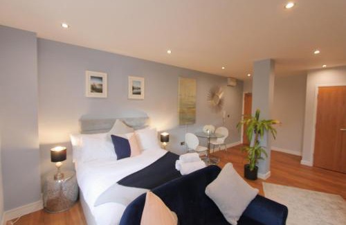 Bristol Floating Harbour Apartment | Prince Street Studios