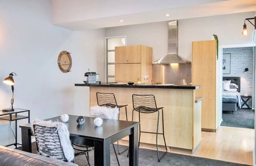 Auckland Central Business District Apartment | Princes Wharf Boutique Apartment