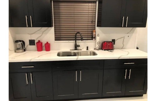 Miami Gardens House | Princess Cove - Cheerful 3 bdrm house free parking