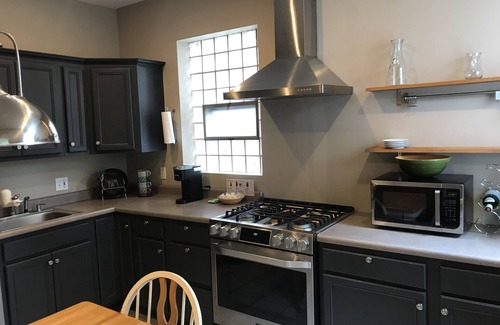 St. Louis House | Princeton Heights House & Yard Stylish~Safe~Walkable