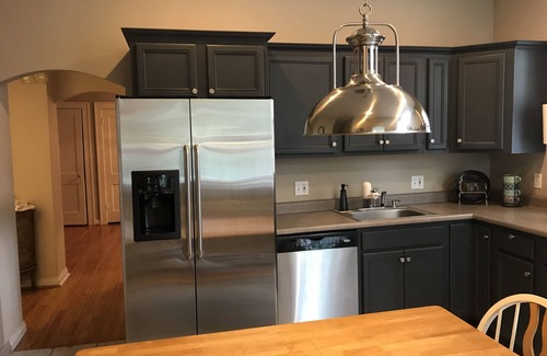 St. Louis House | Princeton Heights House & Yard Stylish~Safe~Walkable
