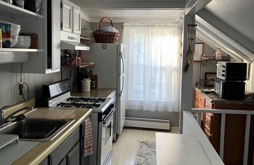 Princeton Apartment | Princeton University Reunions! 2-bedroom apartment in Princeton with AC, WiFi
