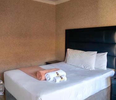 Greater Johannesburg Metropolitan Area Apartment | Princeville Guest Lodge
