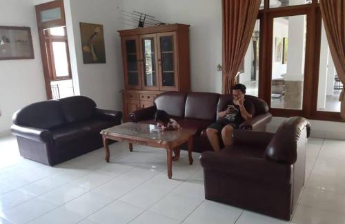 Srimulyo House | Pringgondani Homestay
